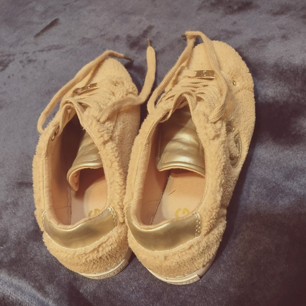 Guess LA "Teddy Bear" shoes Faux Fur Sz 7